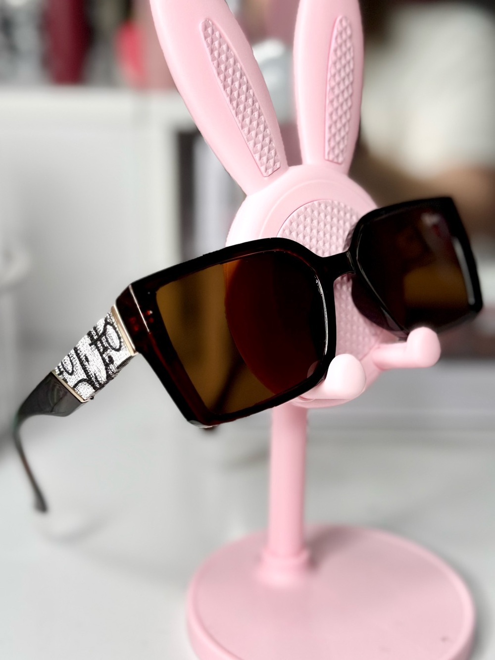 Square Tortoiseshell Sunglasses with D Logo Temples